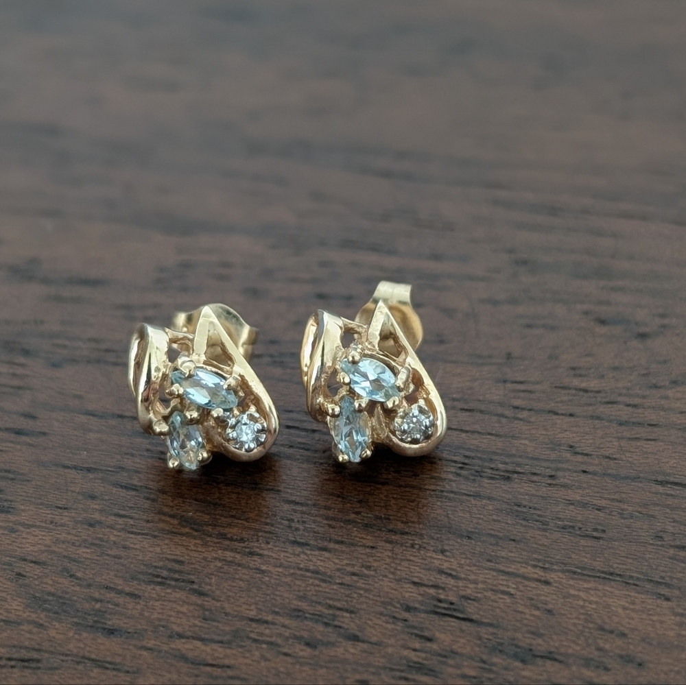 Vintage gold earrings